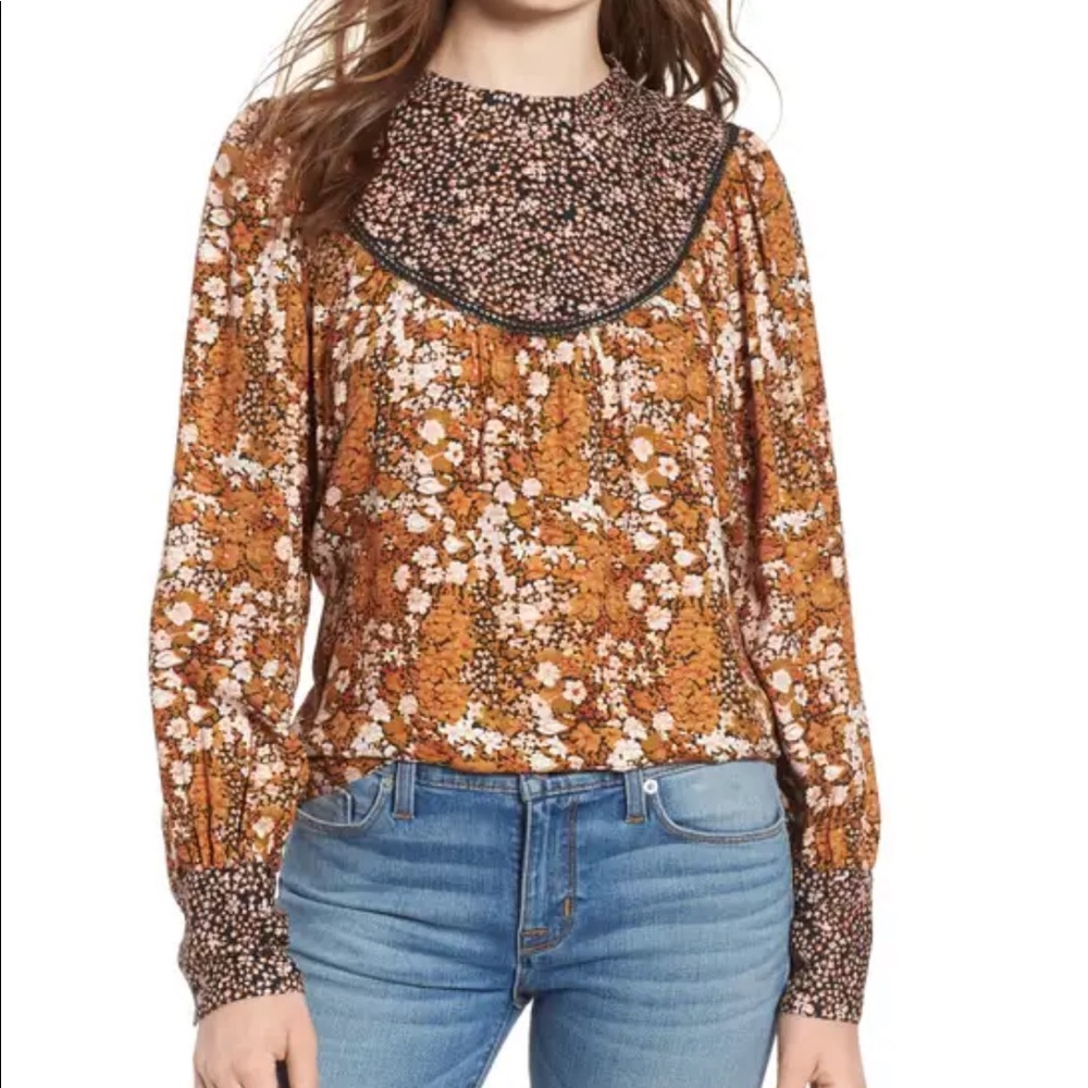 Hinge blouse size medium